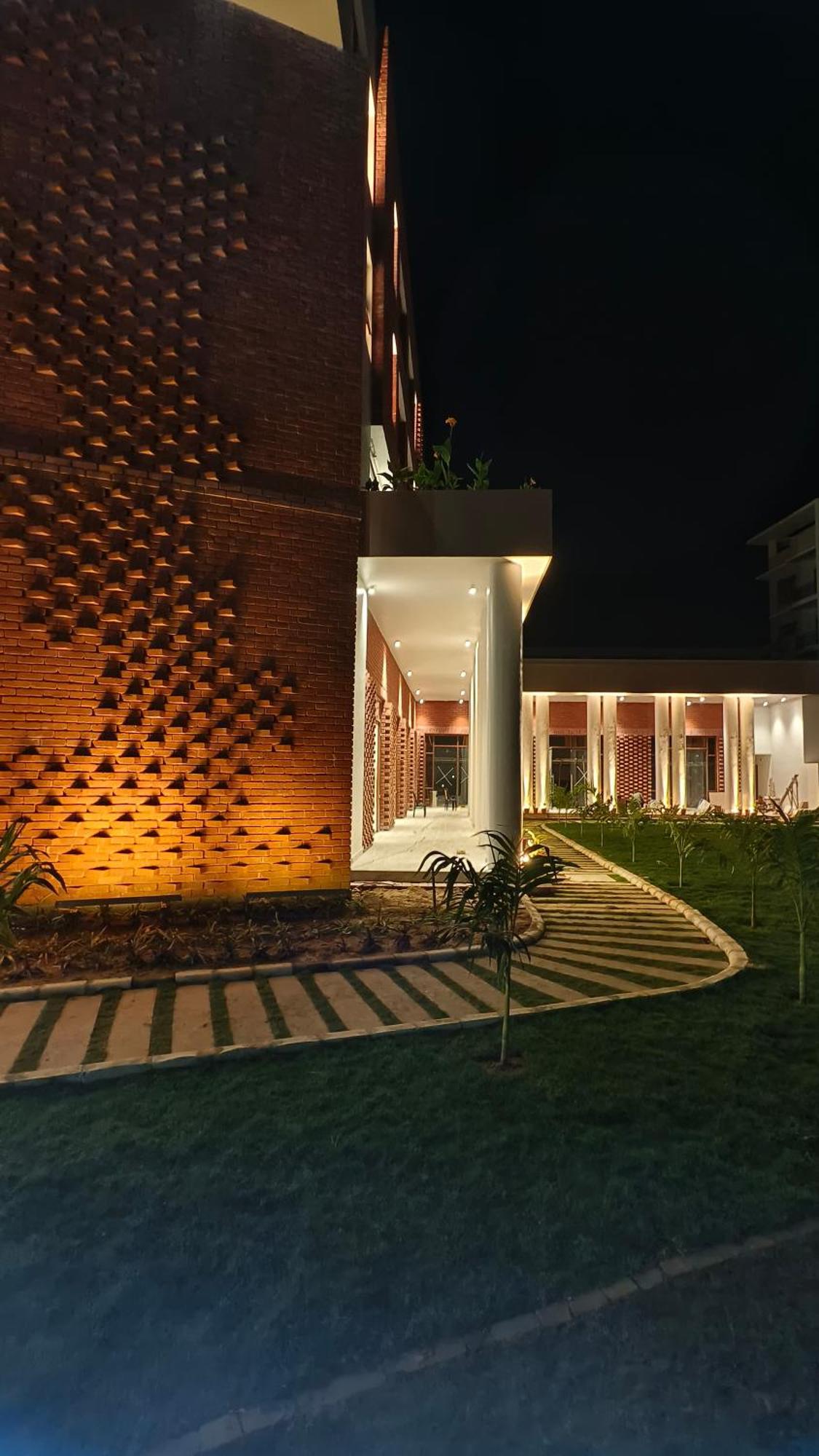 The Pearl Club Resort Shantiniketan Bagian luar foto