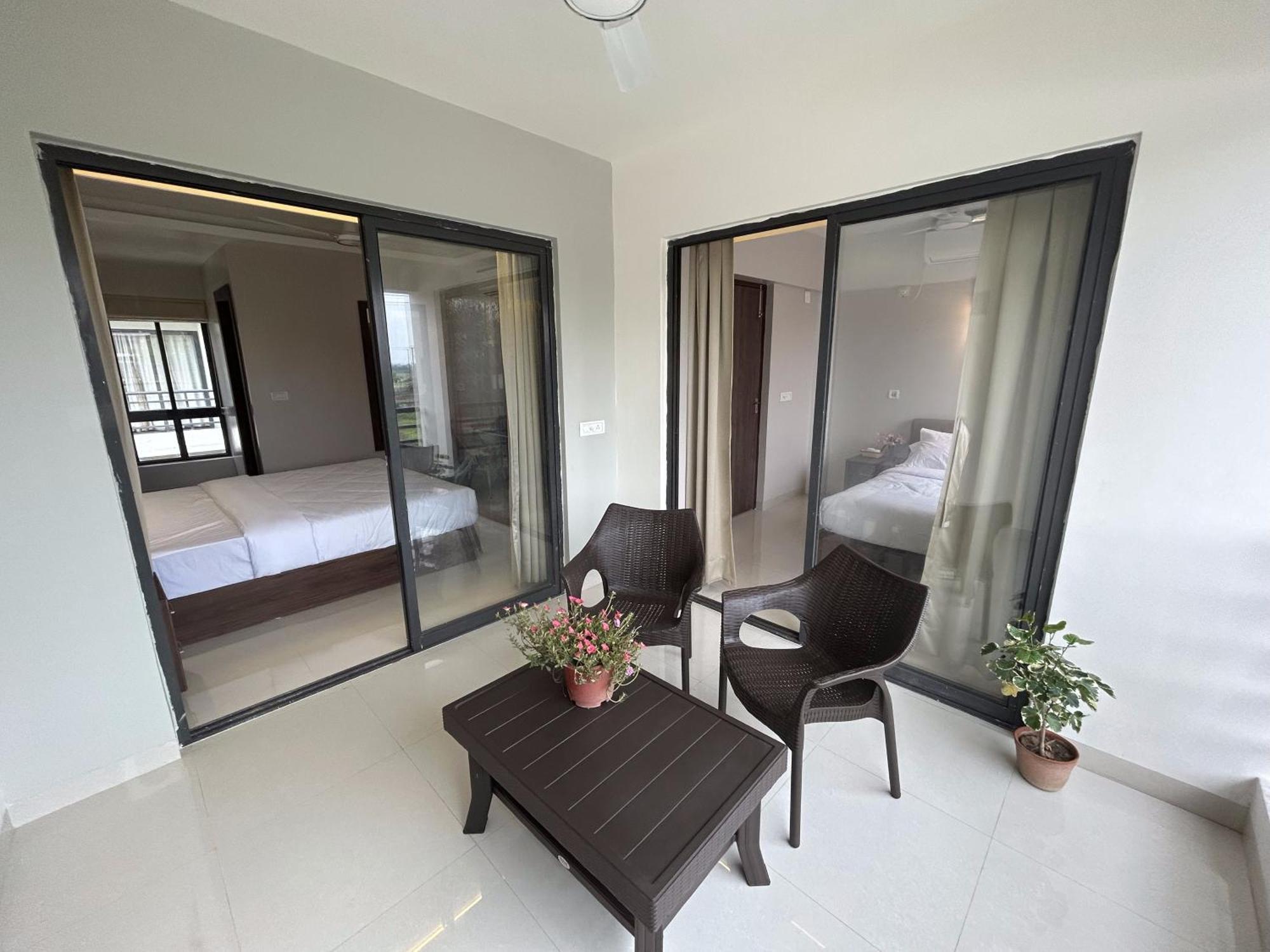 The Pearl Club Resort Shantiniketan Bagian luar foto