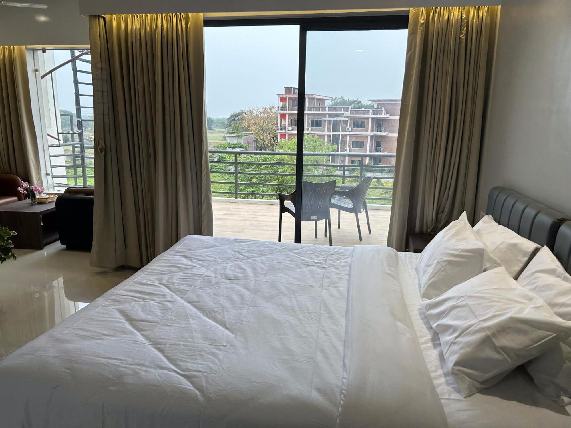 The Pearl Club Resort Shantiniketan Bagian luar foto