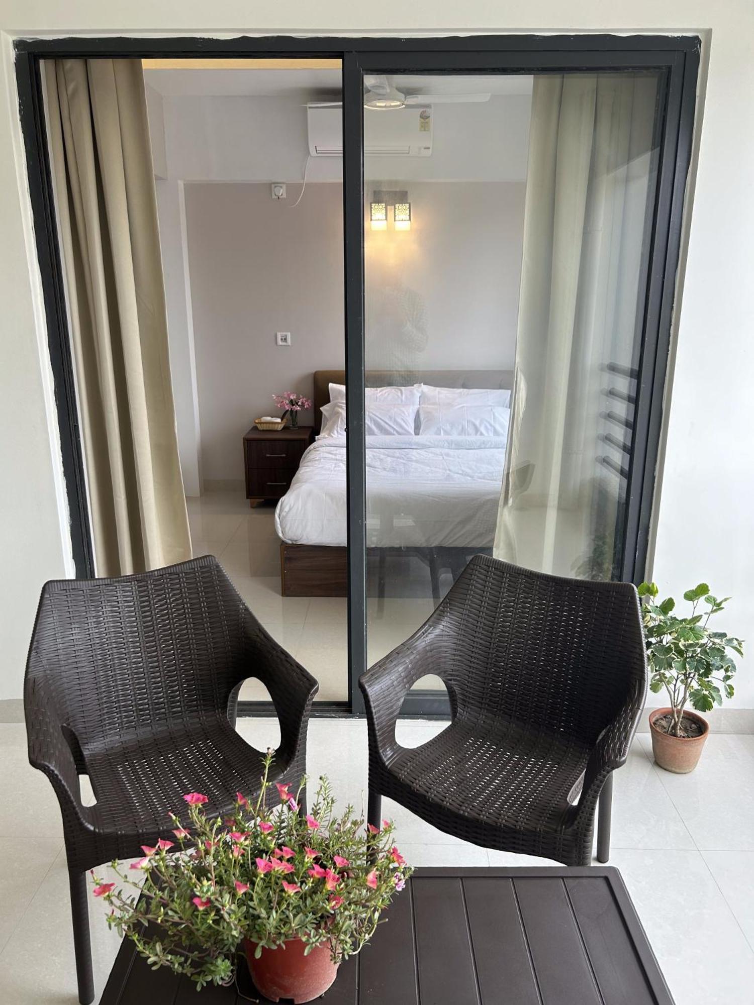 The Pearl Club Resort Shantiniketan Bagian luar foto