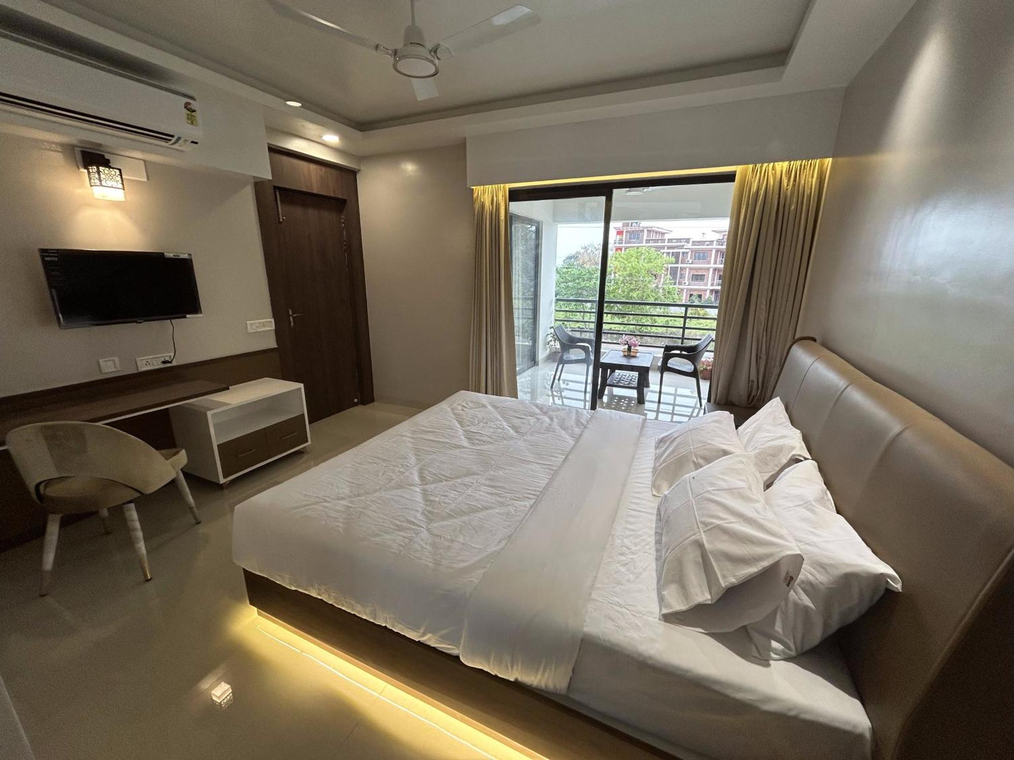 The Pearl Club Resort Shantiniketan Bagian luar foto